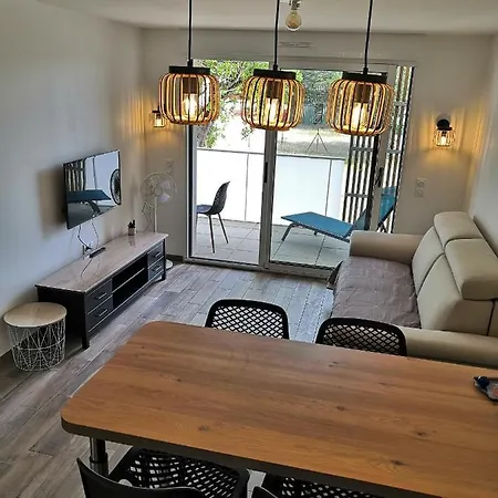 Neuf 40 M² 300 M De La