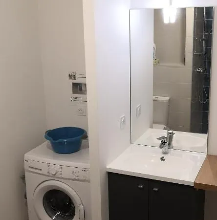 Apartment Neuf 40 M² 300 M De La *