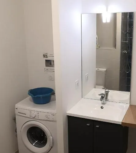 아파트 Neuf 40 M² 300 M De La *